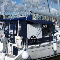 Optional interchangeable mesh side panels shown on a Jeanneau Sun Odyssey 43ds_3