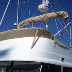 Beneteau Swift Trawler ST 34, Flybridge Bimini shown with optional Flybridge Tonneau fitted_10