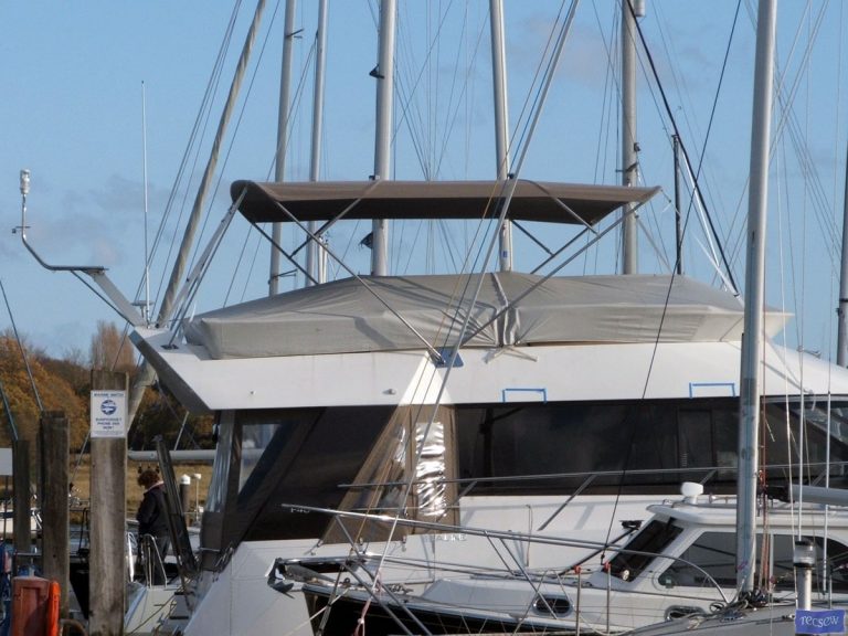 Sealine F46 Flybridge Bimini, Tecsew design_1