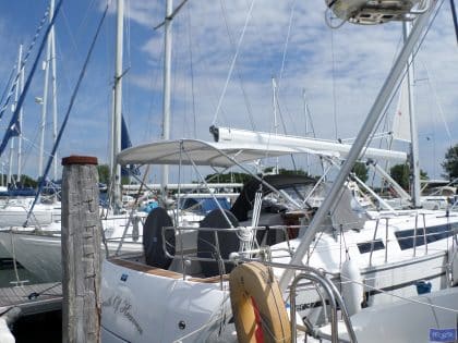 Bavaria Cruiser 37, 2014 model Bimini_5