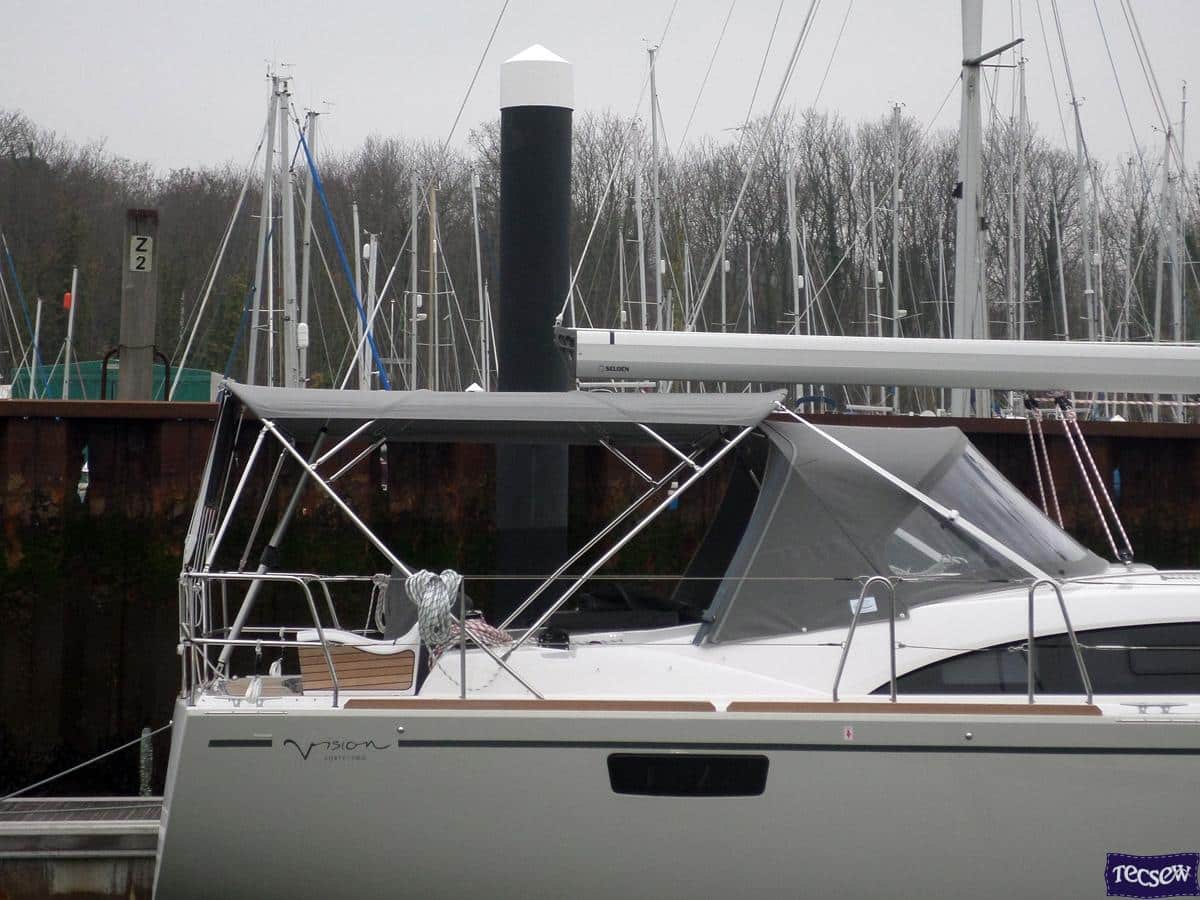 Bavaria Vision 42 Bimini, ref 6137 - Tecsew