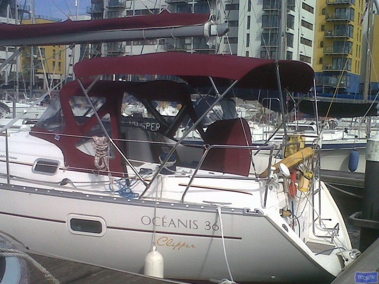 Beneteau Oceanis 361, 4 bar bimini extended aft of backstays_5