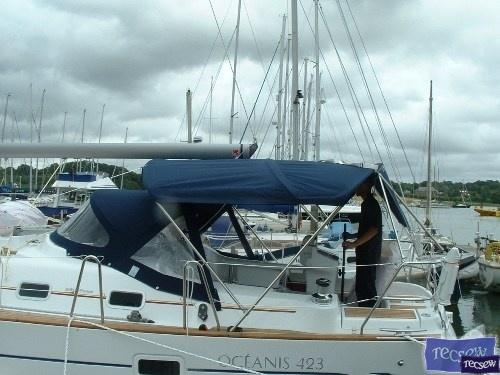 Beneteau Oceanis 423 Bimini_4