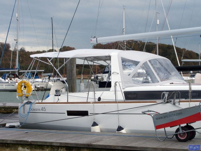 Beneteau Oceanis 45 Bimini _6