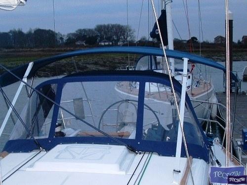 Dufour 325 Bimini_1