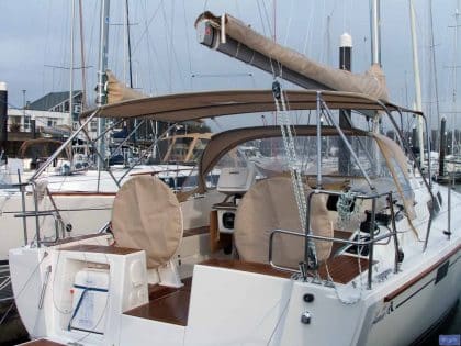 Hanse 385 Bimini