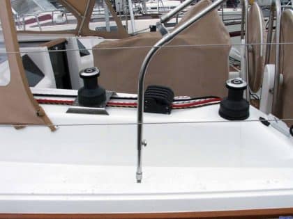 Hanse 385 Bimini with Optional height adjustment