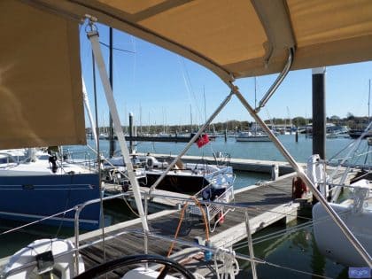Hanse 575 Bimini, wider non standard design_6