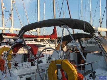 Jeanneau Sun Odyssey 33i Bimini_9
