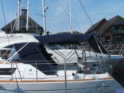 Jeanneau Sun Odyssey 36i Bimini