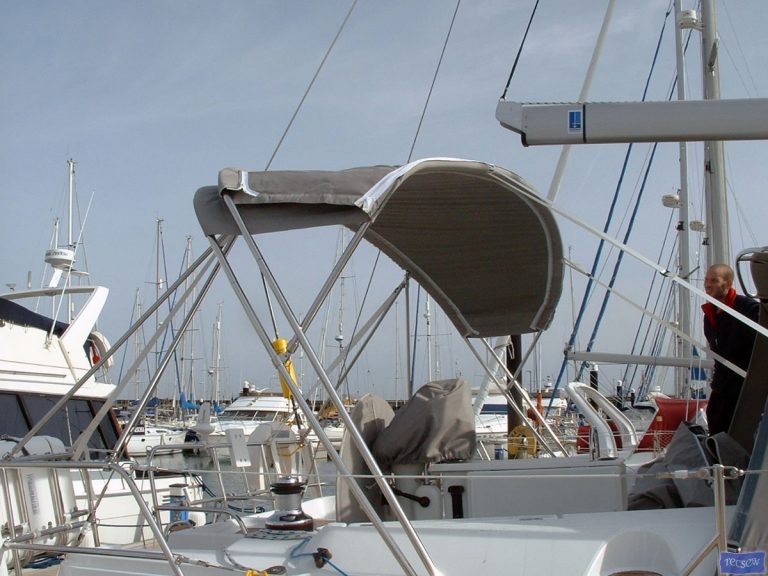 Jeanneau Sun Odyssey 43ds, 2 Part Bimini_1