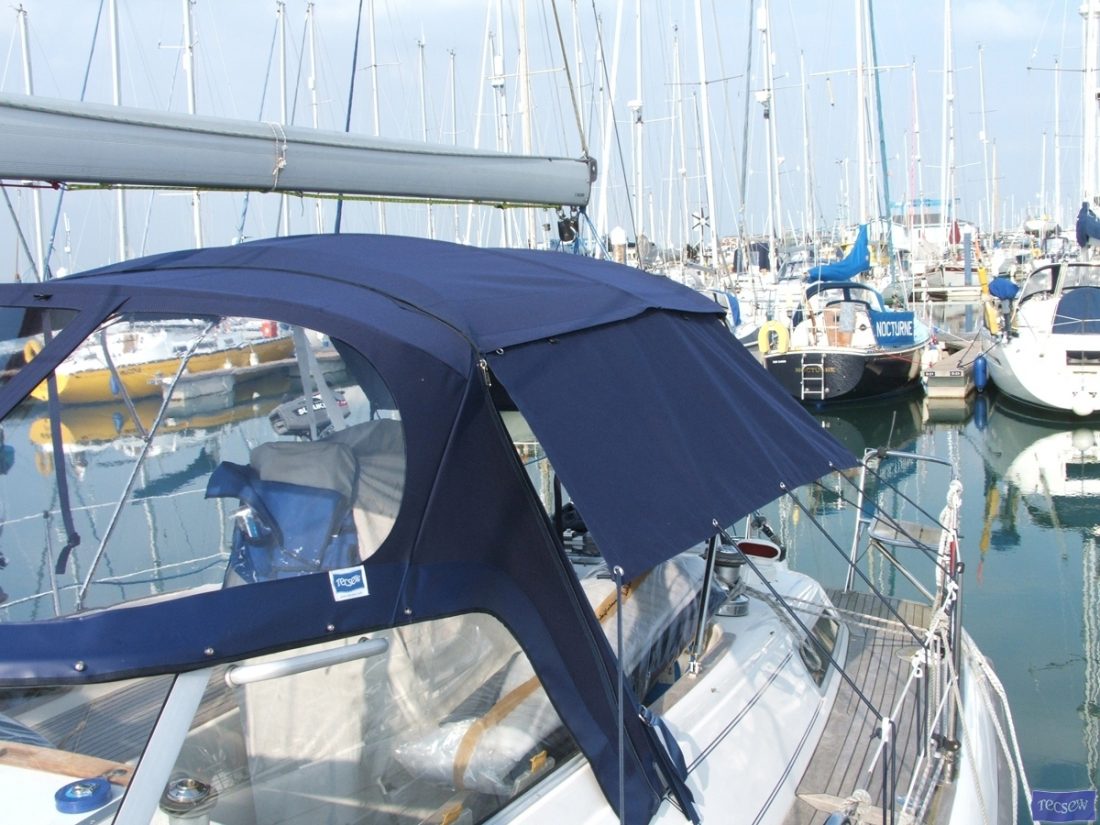 Maxi 38 Sprayhood Bimini, ref Taylor_2
