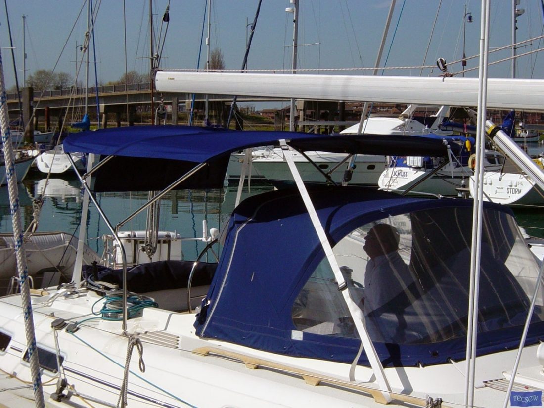 Moody 40 Bimini_1