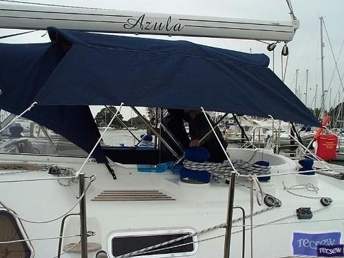 Moody 54 Telescopic Bimini_2