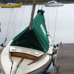 Islander 21 Fully Enclosed Boom Tent_2