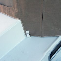 Lagoon 400 Cockpit Enclosure With Internal Window Blinds_5