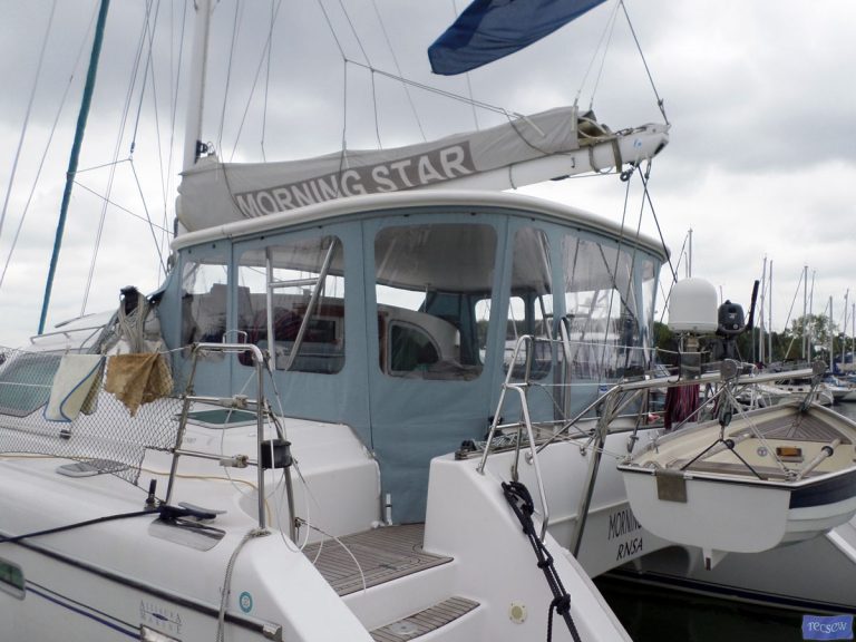 Privilege 435 Cockpit Enclosure, Morning Star, second set of covers_5