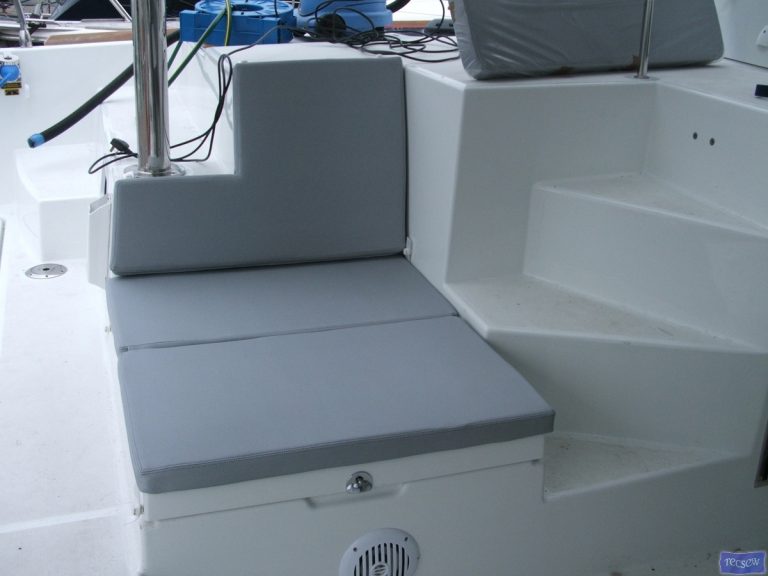 Lagoon 400 Cockpit Cushions_2