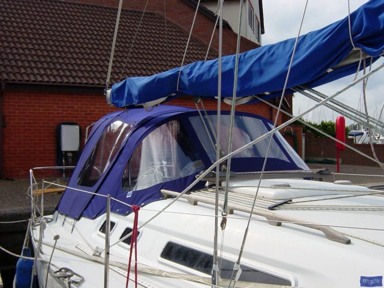 Moody 31 Cockpit Enclosure and Sprayhood recover, Miranda_5