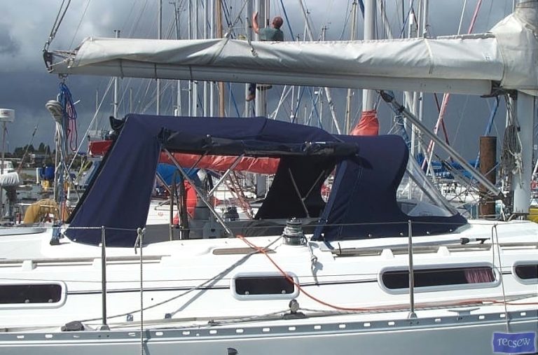 Moody 35 Cockpit Enclosure_2