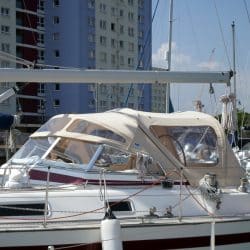 Najad 400 Cockpit Enclosure with new frames_1