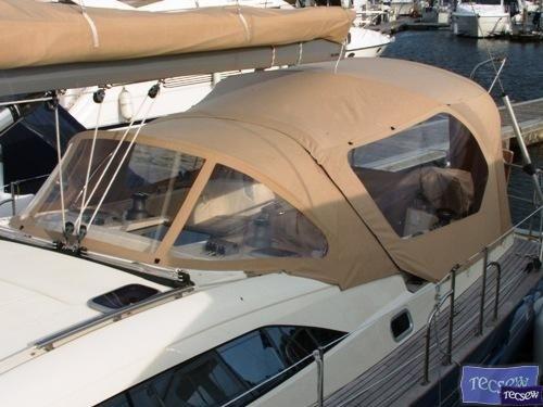 Southerly 38 Cockpit enclosure off low standard model sprayhood_4