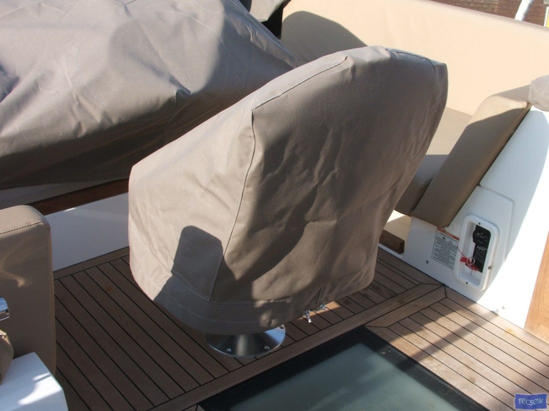 Sealine F42 helm seat cover_2