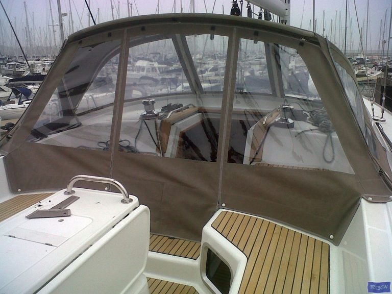 Jeanneau 53 Sprayhood Back Drop_1