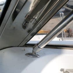Beneteau 57 Sprayhood, showing optional roof bars and support struts_6