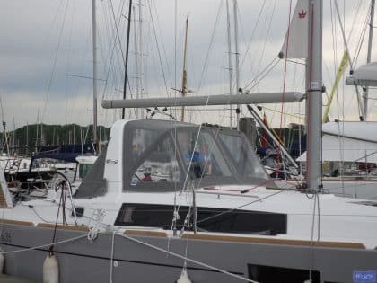 Beneteau Oceanis 35 Sprayhood_2