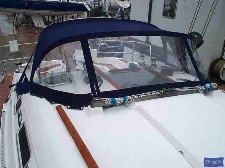 Beneteau Oceanis 393 Sprayhood_2