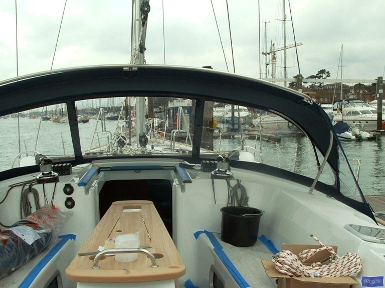 Beneteau Oceanis 523 Sprayhood_01