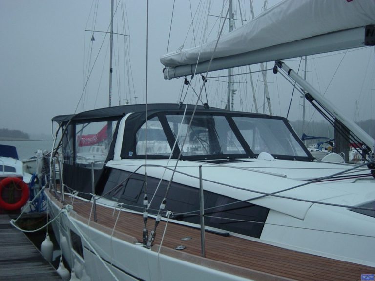 Beneteau Sense 43 Sprayhood_4