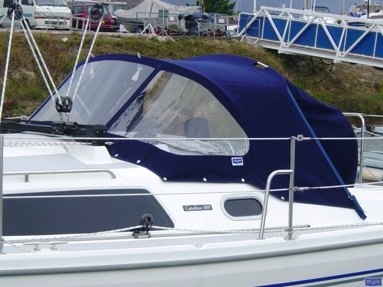 Catalina 309 Sprayhood_1