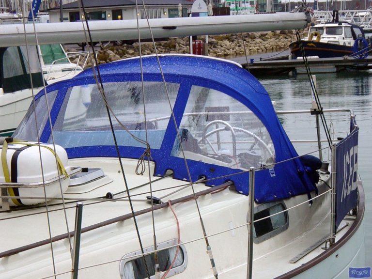 Contessa 32 Sprayhood, Iceberg_2