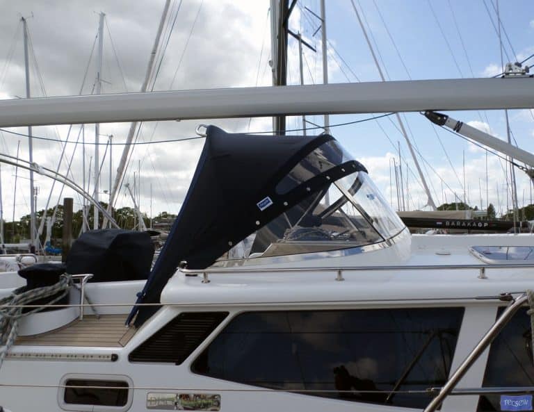Discovery 55, Sprayhood and Windscreen project in conjunction with HYS_5