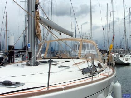 Dufour 445450 Sprayhood_2