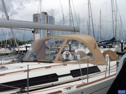 Dufour 445450 Sprayhood_3