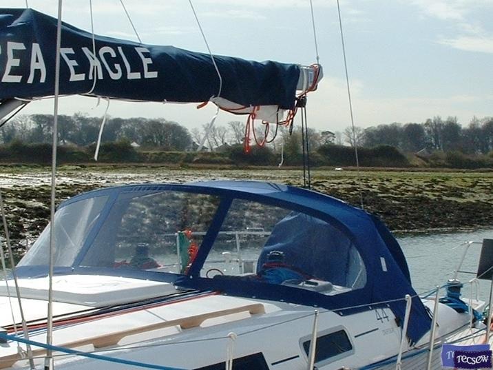 Dufour 44 Sprayhood_1