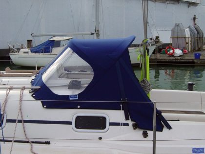 Elan 333, 2004 model, Sprayhood, Design 2, Wild Blue