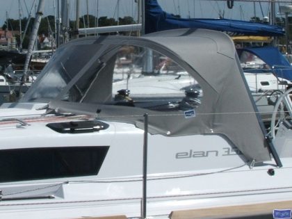 Elan 350 without console, Sprayhood_3
