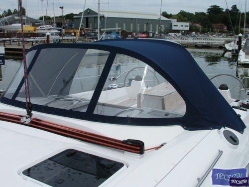 Elan 514 Sprayhood_3