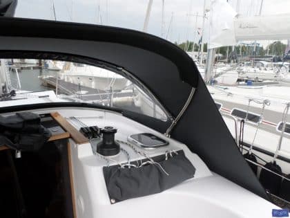 Hanse 325 Sprayhood recover for factory fit original_2