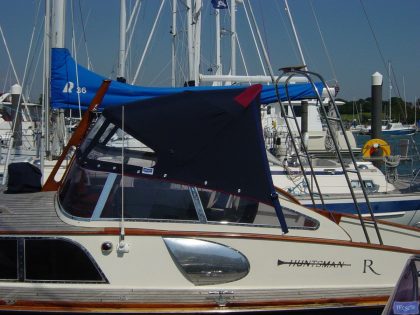 Huntsman 28 "SHIKARA" Sprayhood_4