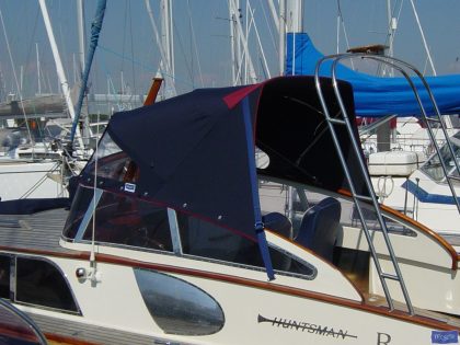 Huntsman 28 "SHIKARA" Sprayhood_5