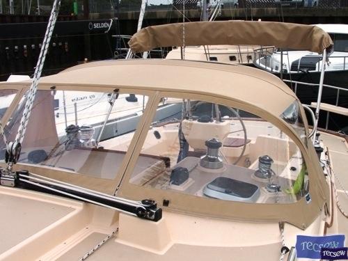 Island Packet 460 Sprayhood_1