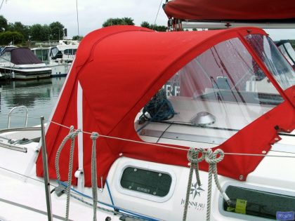 Jeanneau Sun Fast 32 Sprayhood_2