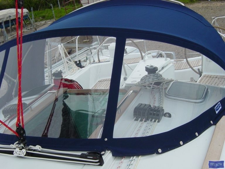 Jeanneau Sun Odyssey 39i Sprayhood_1