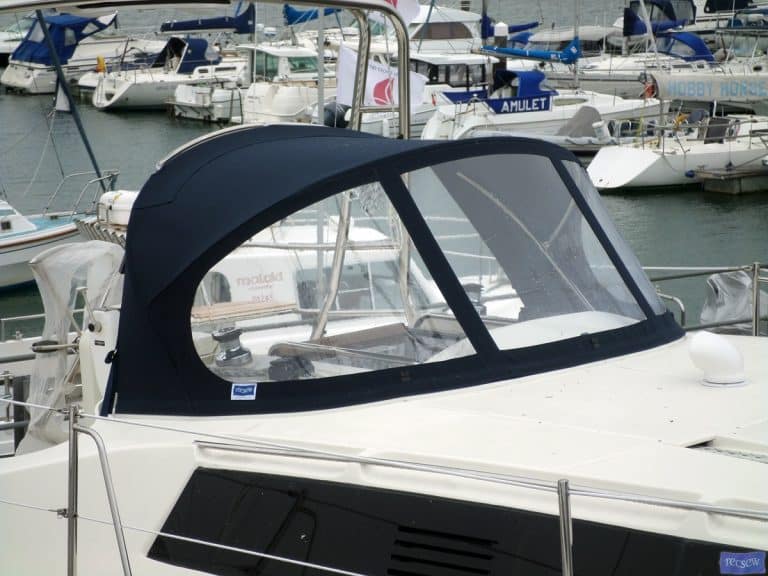 Legend 31 Sprayhood_1