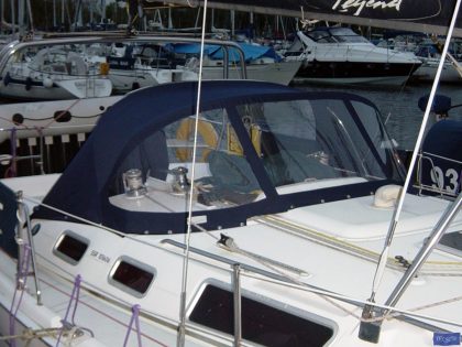 Legend 356 Sprayhood_2